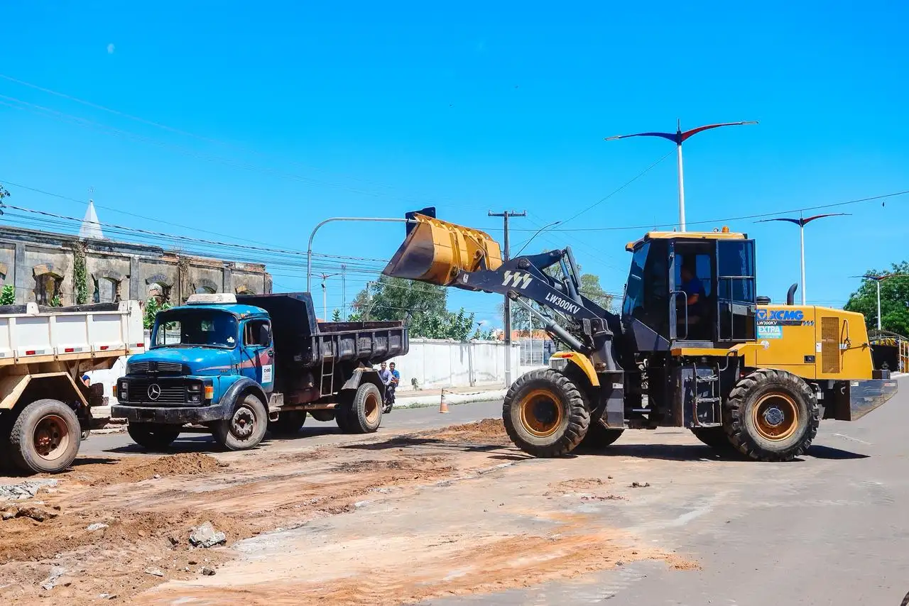 Galeria de imagens - Foto 8 da notícia: Prefeitura de Codó realiza intervenção para melhorar o trânsito na Avenida João Ribeiro