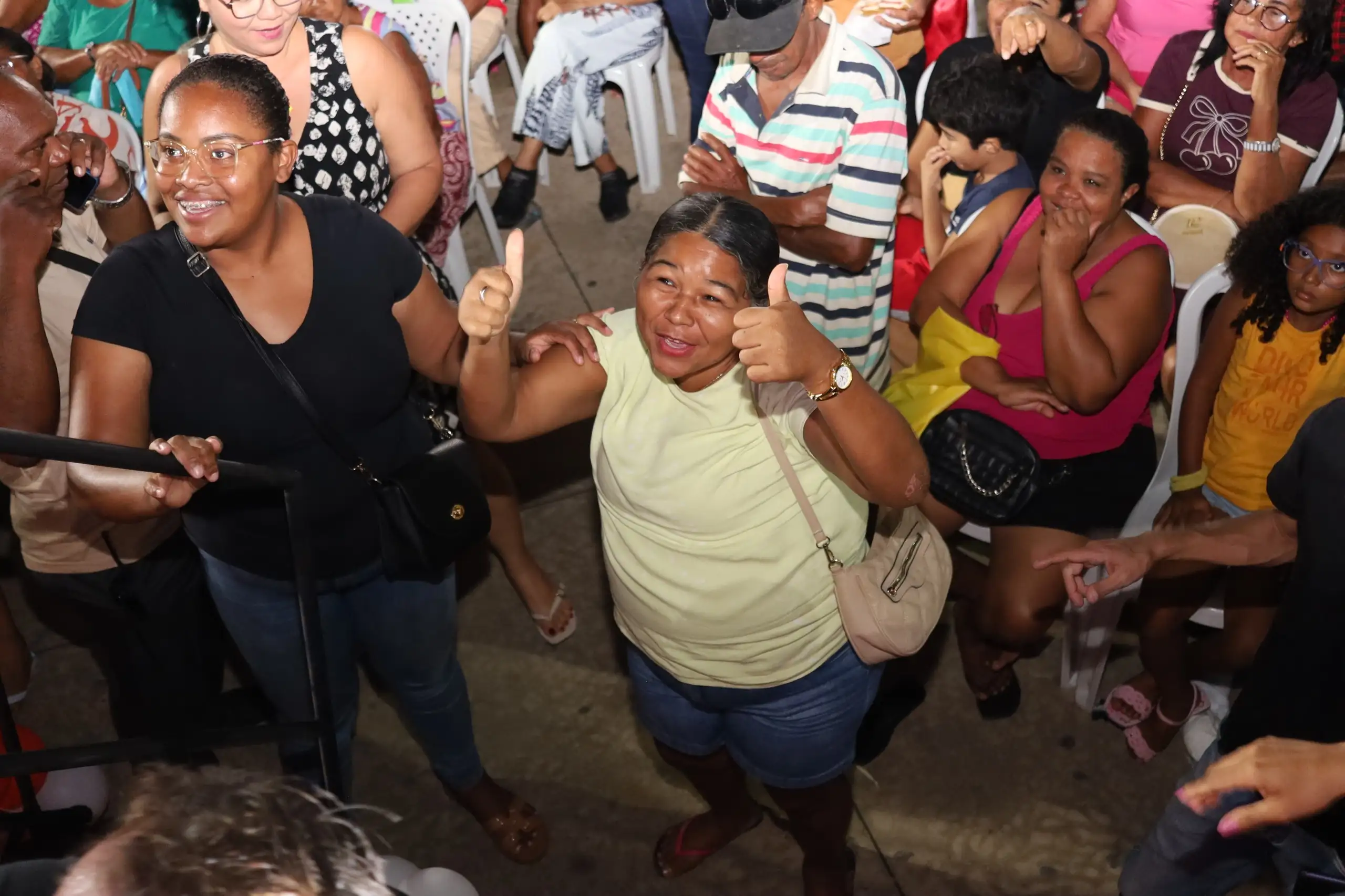 Foto 8 – Mães codoenses são homenageadas com grande festival de prêmios promovido pela Prefeitura
