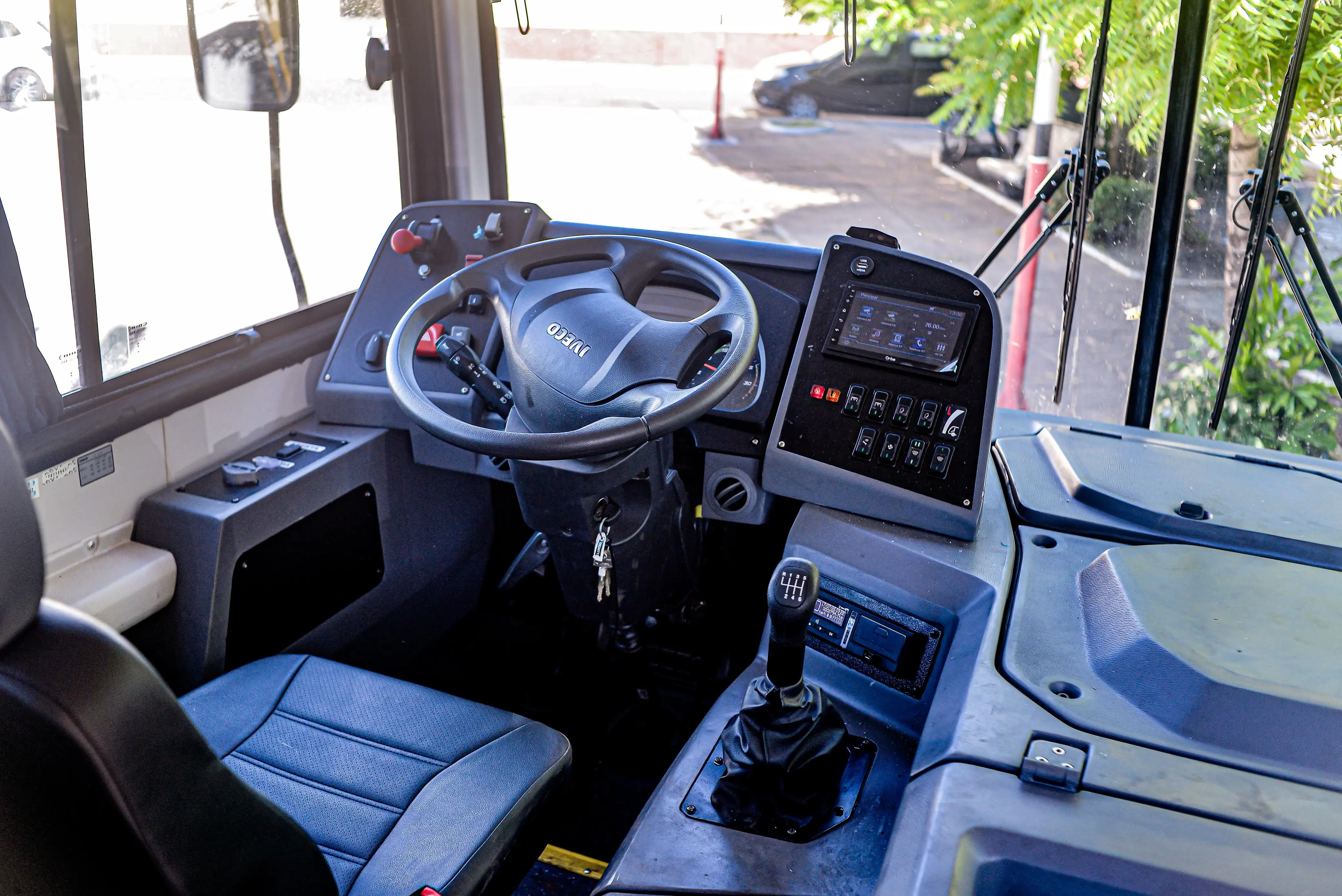 Galeria de imagens - Foto 11 da notícia: Ampliação da frota escolar: Prefeito Chiquinho FC recebe novo ônibus escolar para a Zona Rural de Codó