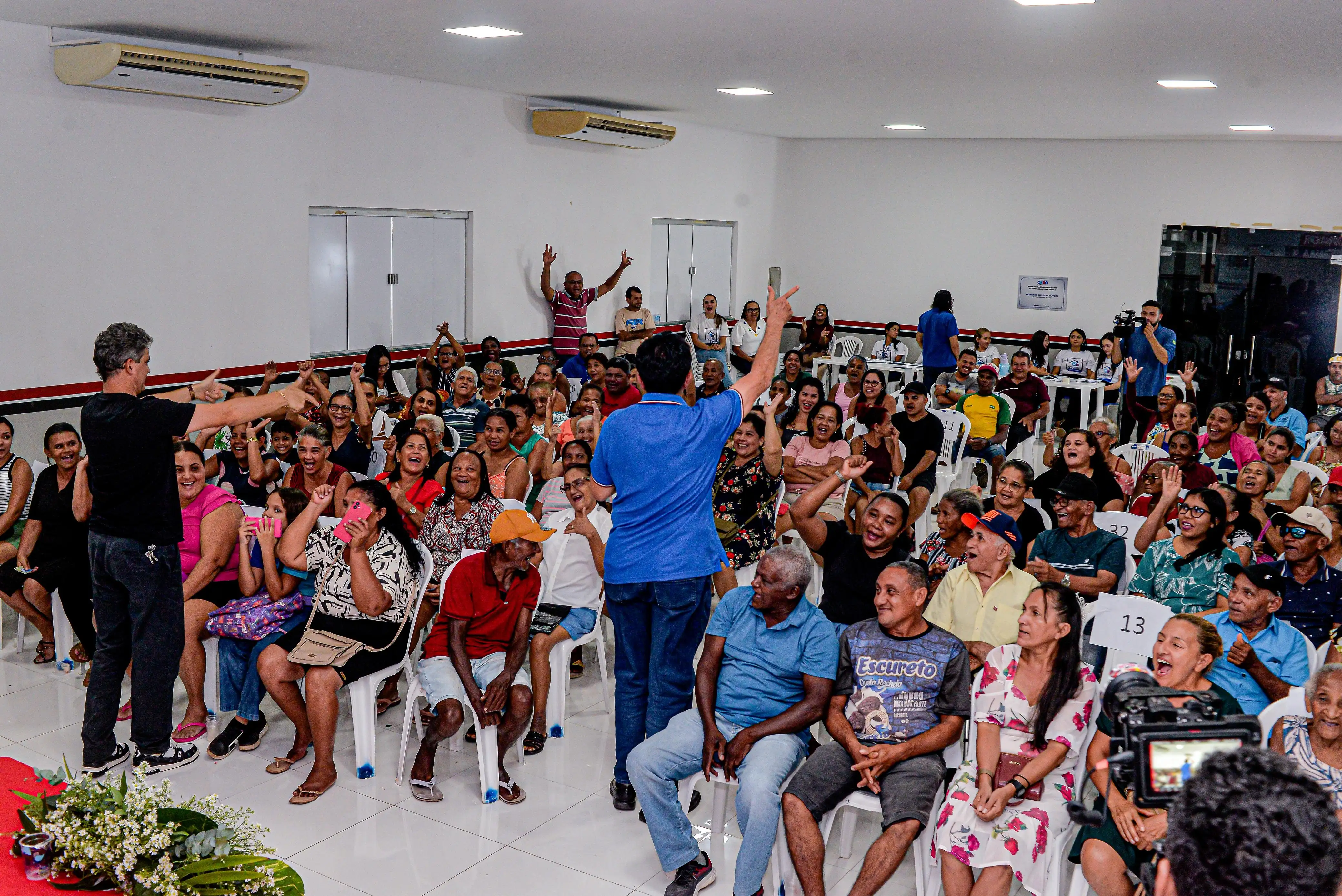 Foto 5 – Prefeitura de Codó faz nova entrega de títulos de propriedade pelo programa “A Casa é Sua”