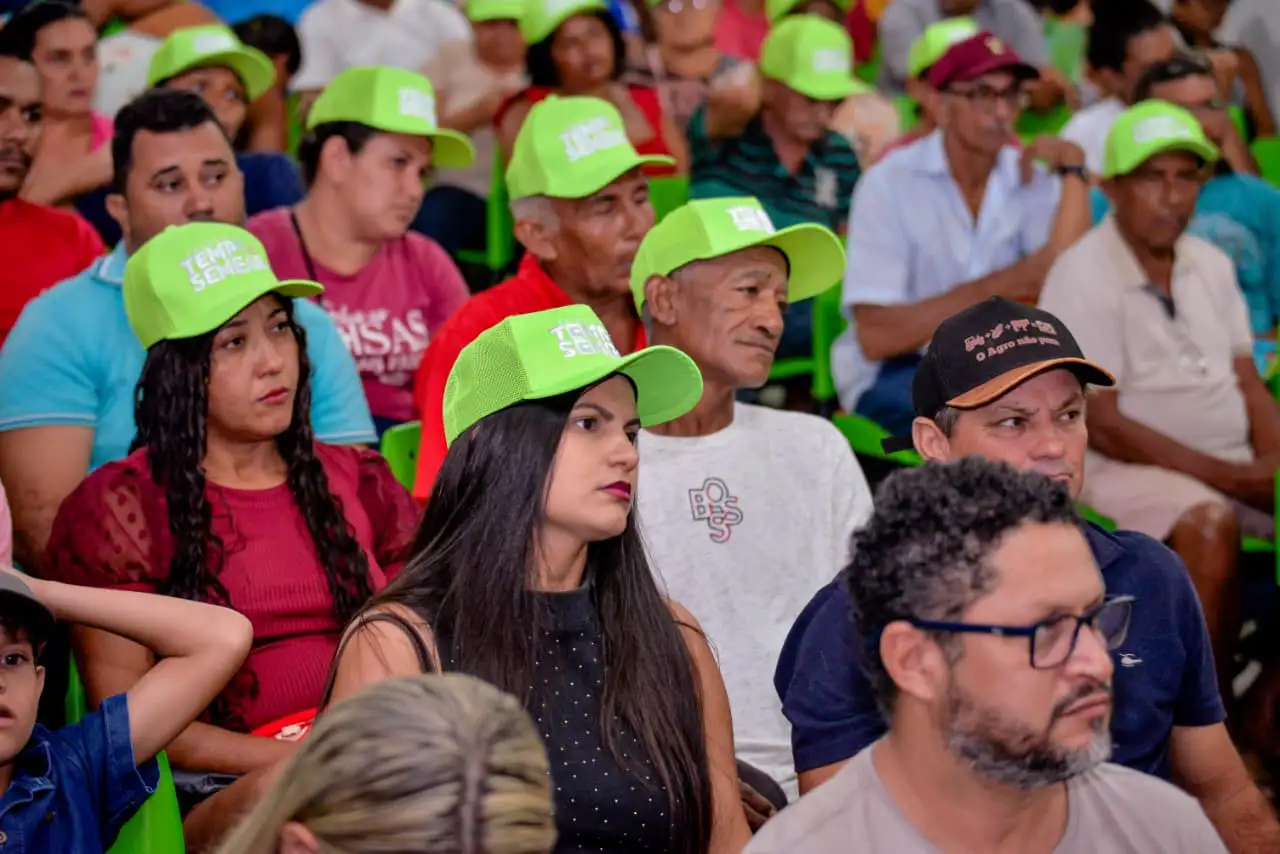 Foto 5 – Agricultores de Codó recebem cartões do Programa Tempo de Semear para fortalecimento da produção rural