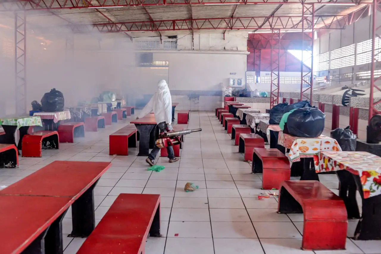 Foto 3 – Codó inicia dedetização preventiva nos mercados públicos: foco é saúde e segurança alimentar