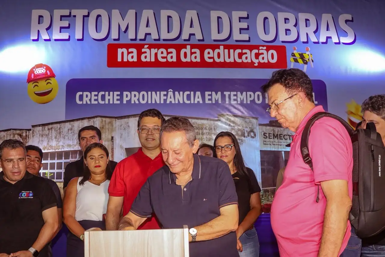 Foto 5 – Prefeitura de Codó assina ordem de serviço para retomada da Creche Proinfância em tempo integral no Bairro São Francisco