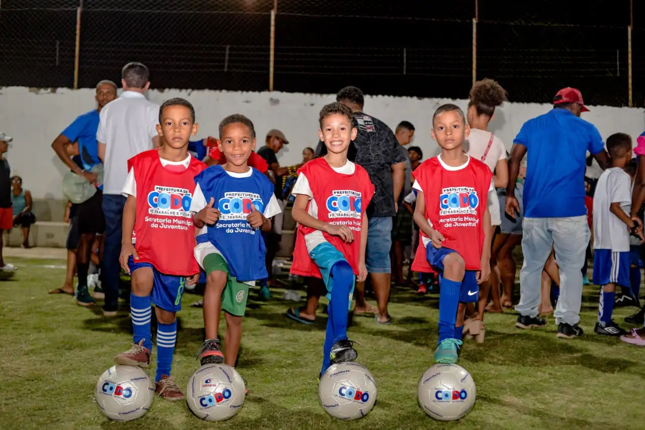 Esporte e inclusão: Prefeitura de Codó inaugura a primeira Escolinha de Futebol para crianças