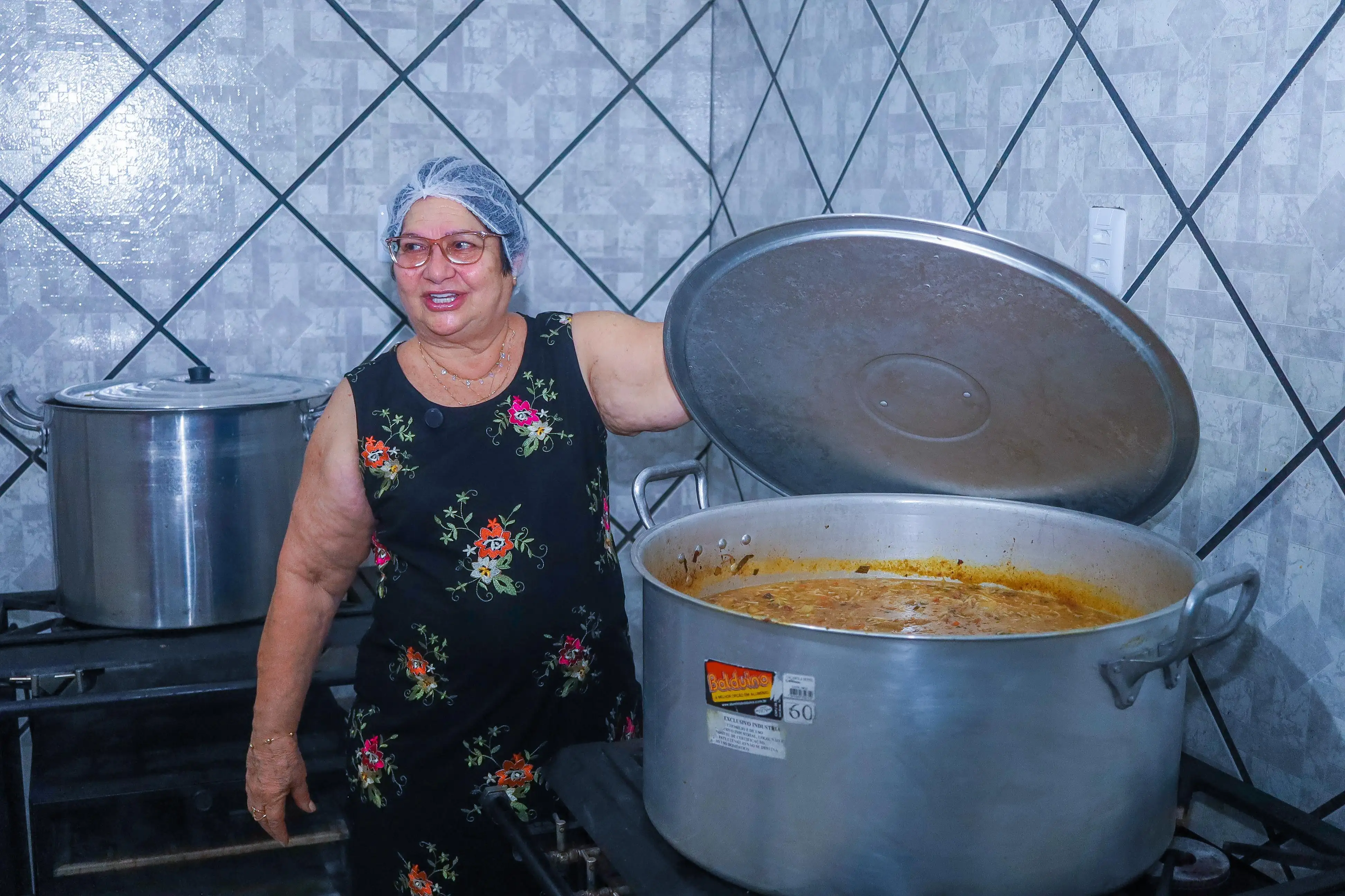 Foto 15 – Prefeitura de Codó inaugura projeto Sopão da Cidadania para famílias carentes