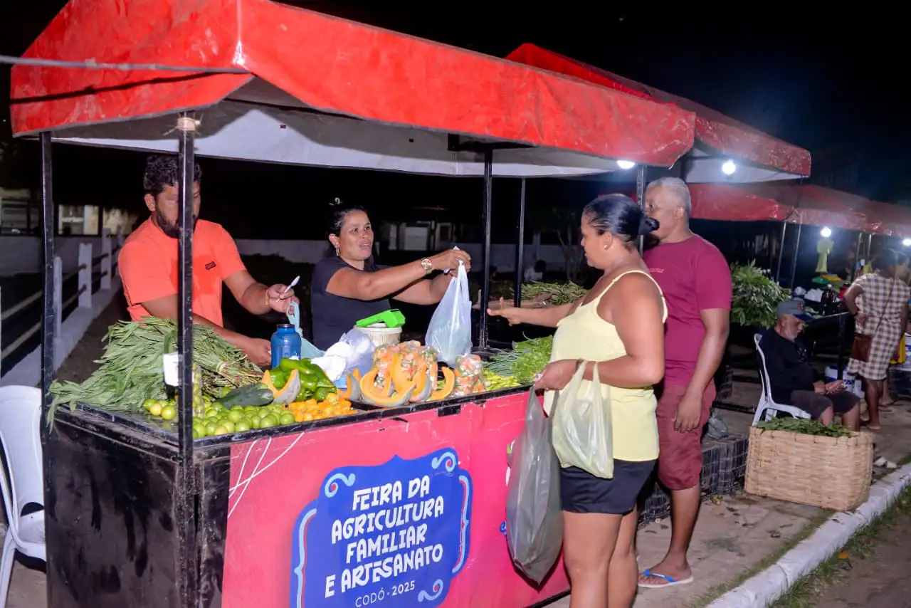 Foto 2 – 6ª Feira da Agricultura Familiar e Artesanato movimenta Codó com cultura, tradição e geração de renda