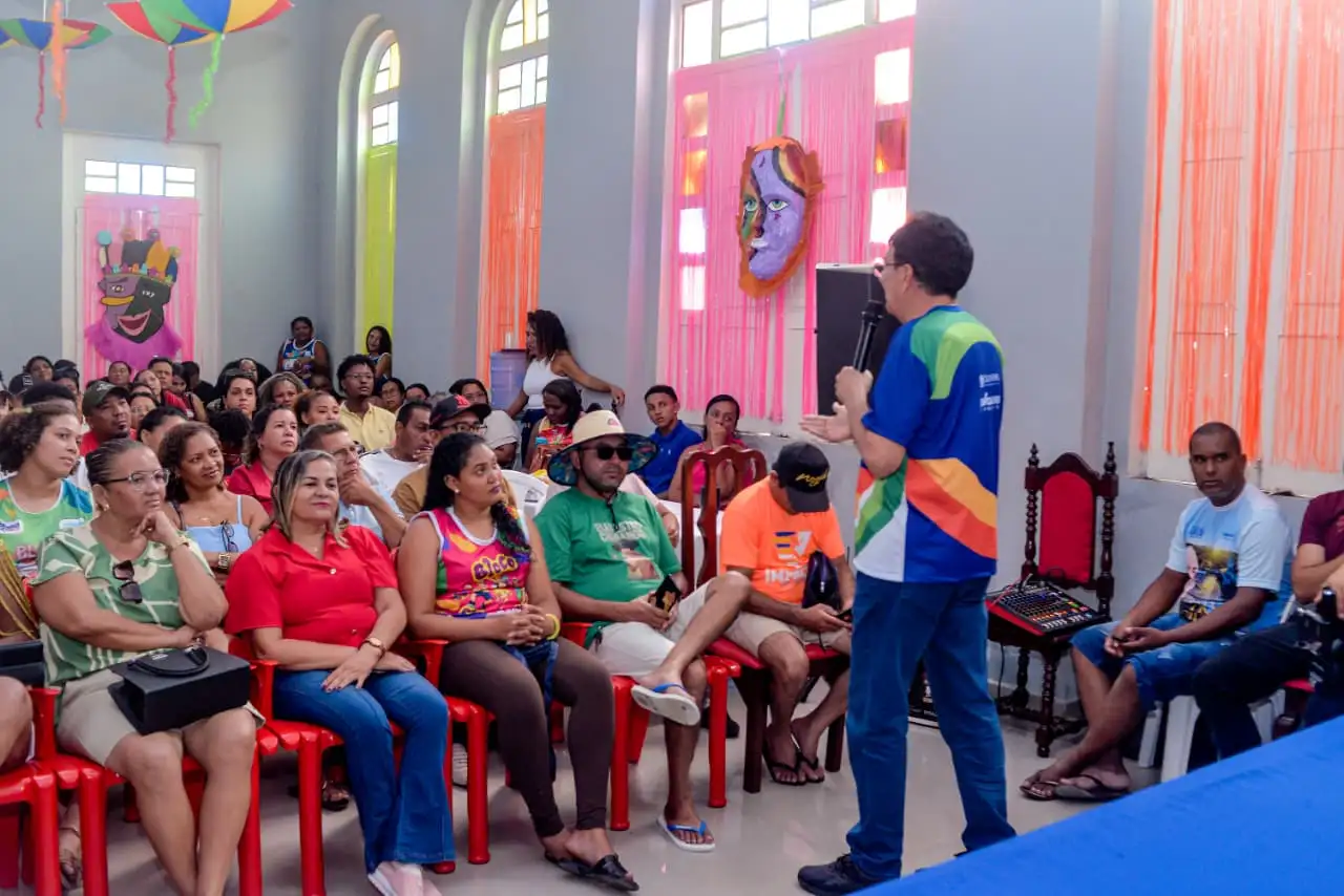 Foto 10 – Gestão municipal entrega incentivos para blocos carnavalescos e fortalece a cultura local