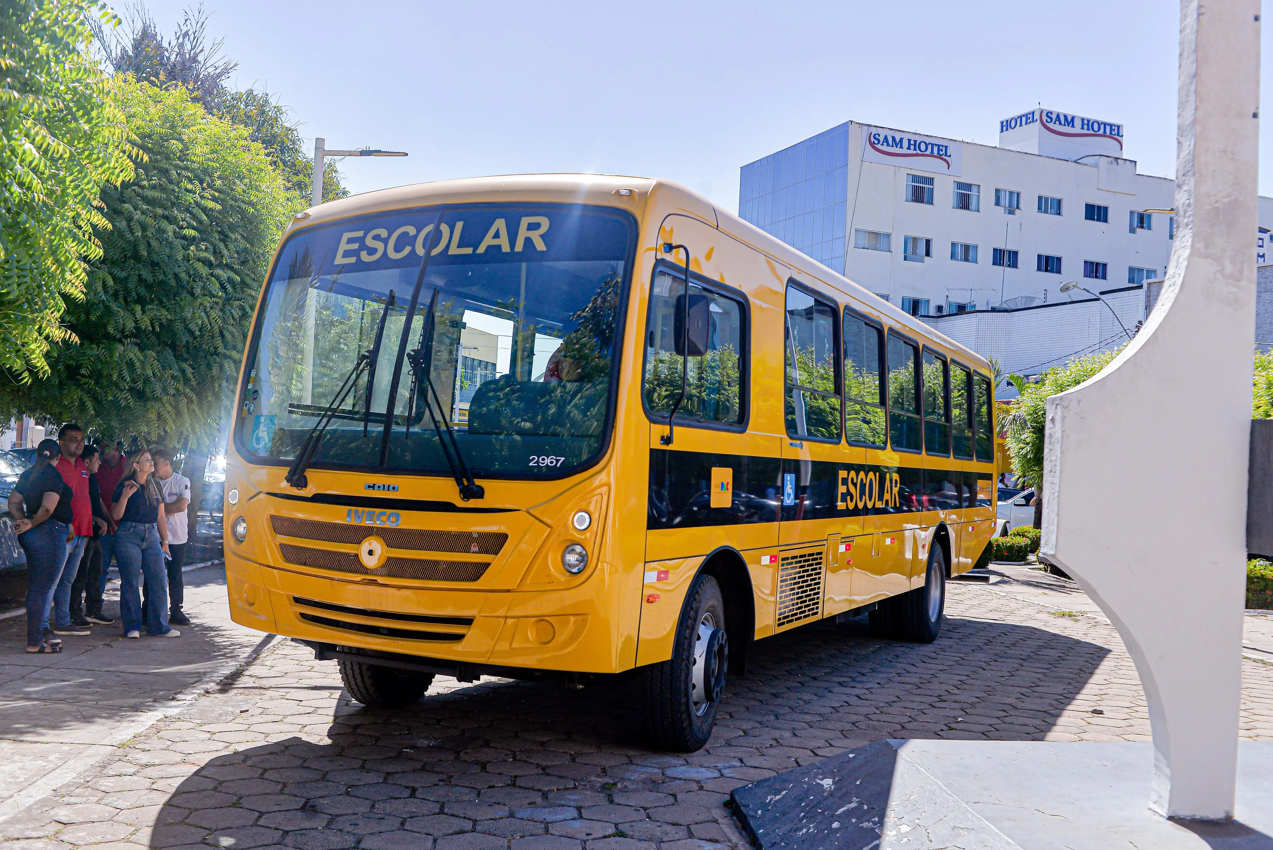 Galeria de imagens - Foto 4 da notícia: Ampliação da frota escolar: Prefeito Chiquinho FC recebe novo ônibus escolar para a Zona Rural de Codó