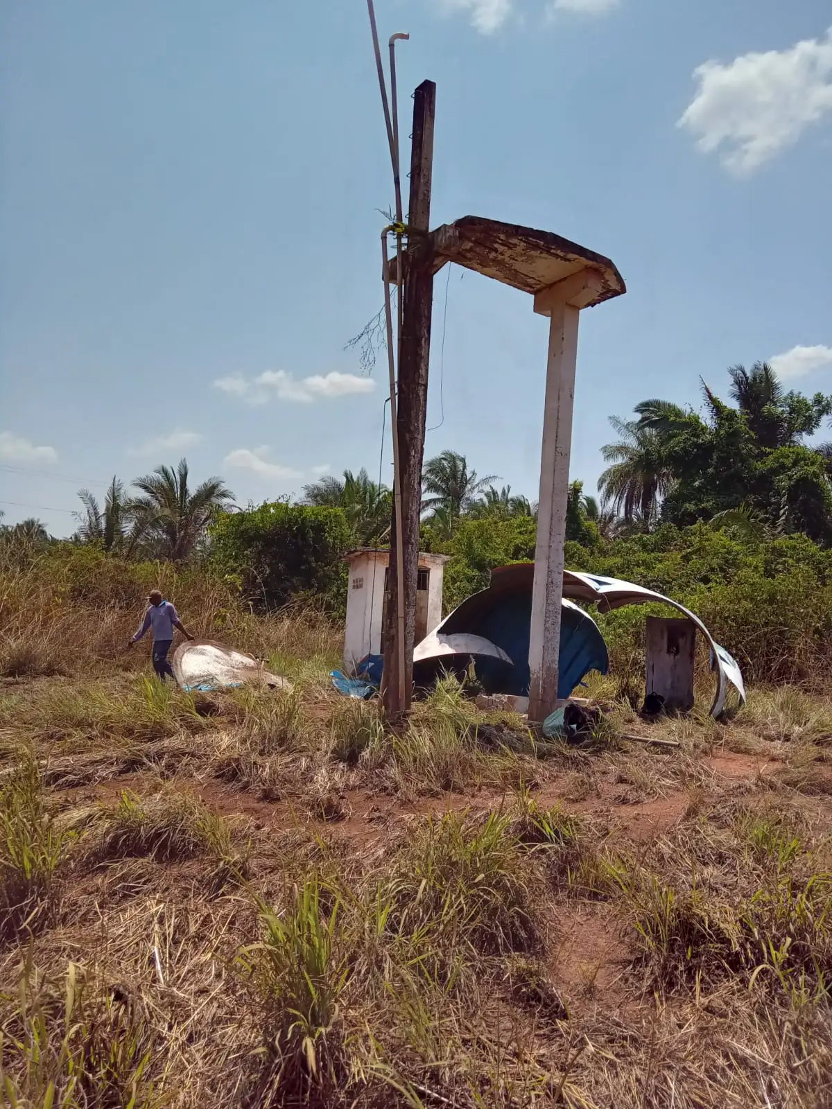 Foto 3 – Após desabamento de caixa d’Água no povoado Santa Joana, SAAE age rápido e normaliza abastecimento na comunidade