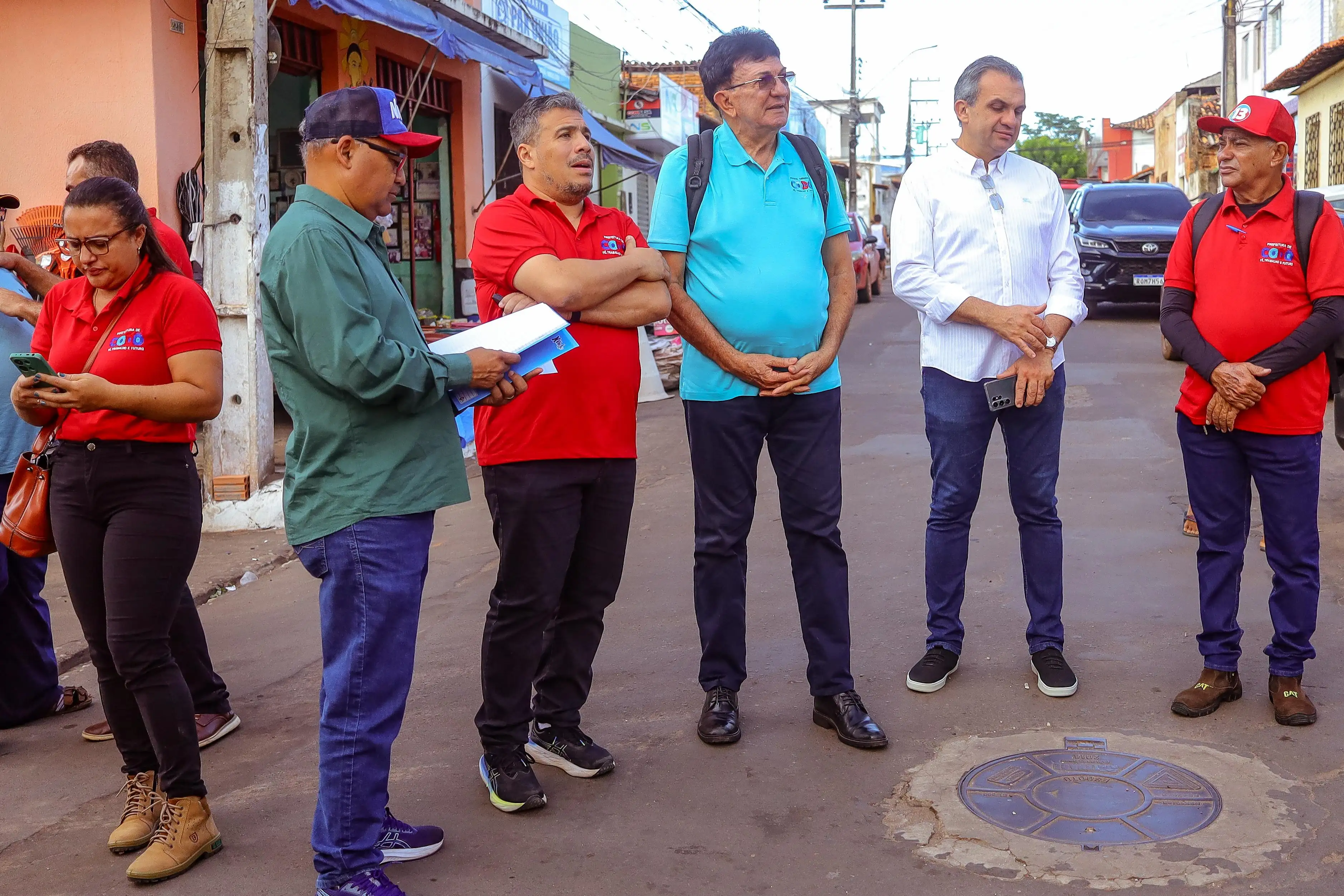 Galeria de imagens - Foto 12 da notícia: Prefeito Chiquinho FC visita Mercado Central de Codó para identificar problemas estruturais e providenciar melhorias