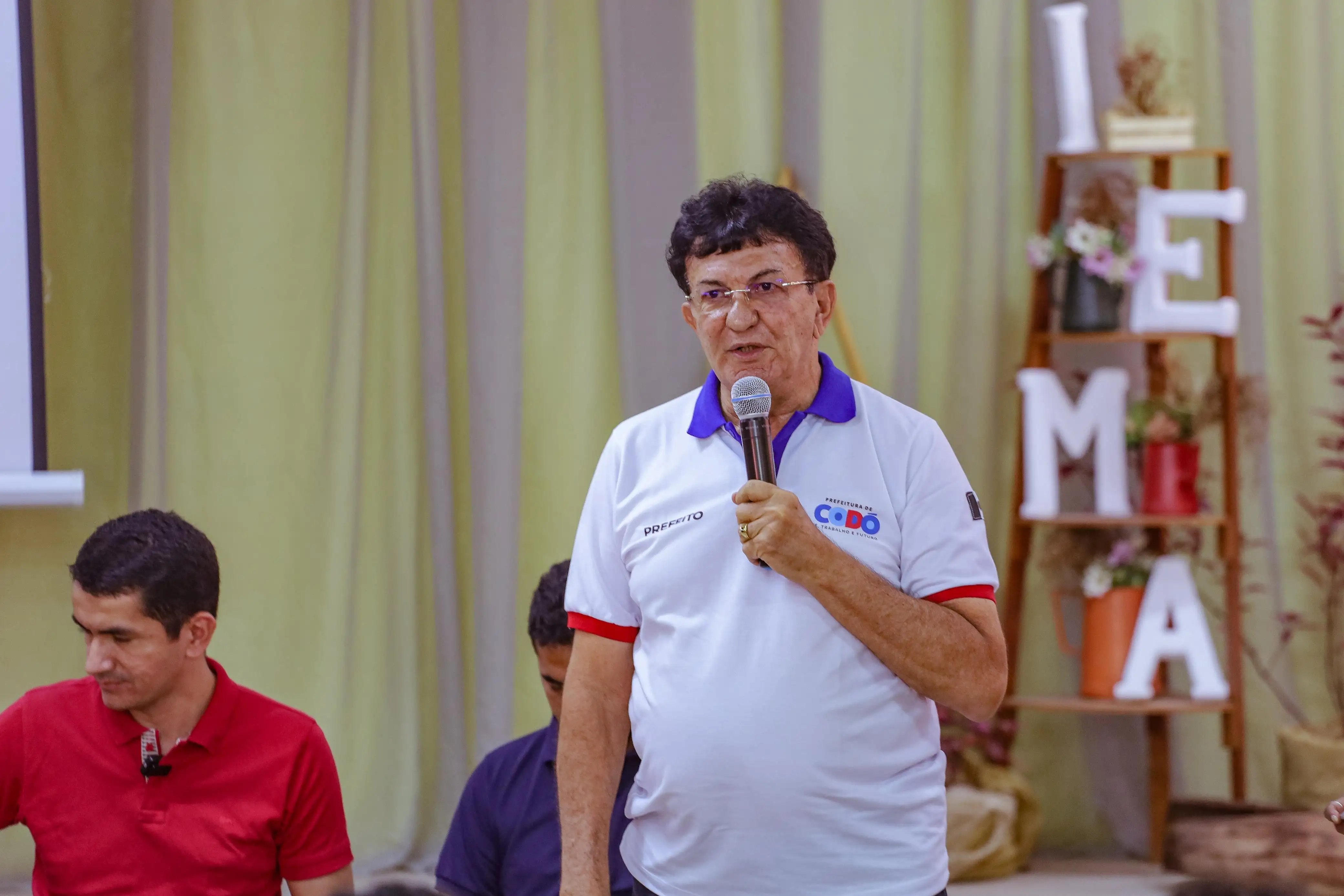 Foto 6 – Estudantes codoenses recebem cartões do Programa Cartão Transporte Universitário