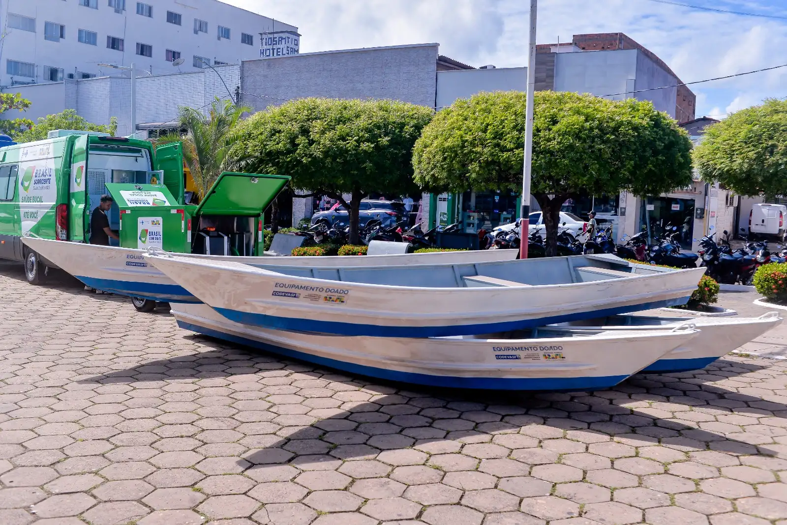 Foto 2 – Codó avança com entrega de equipamentos para pescadores e serviços de saúde