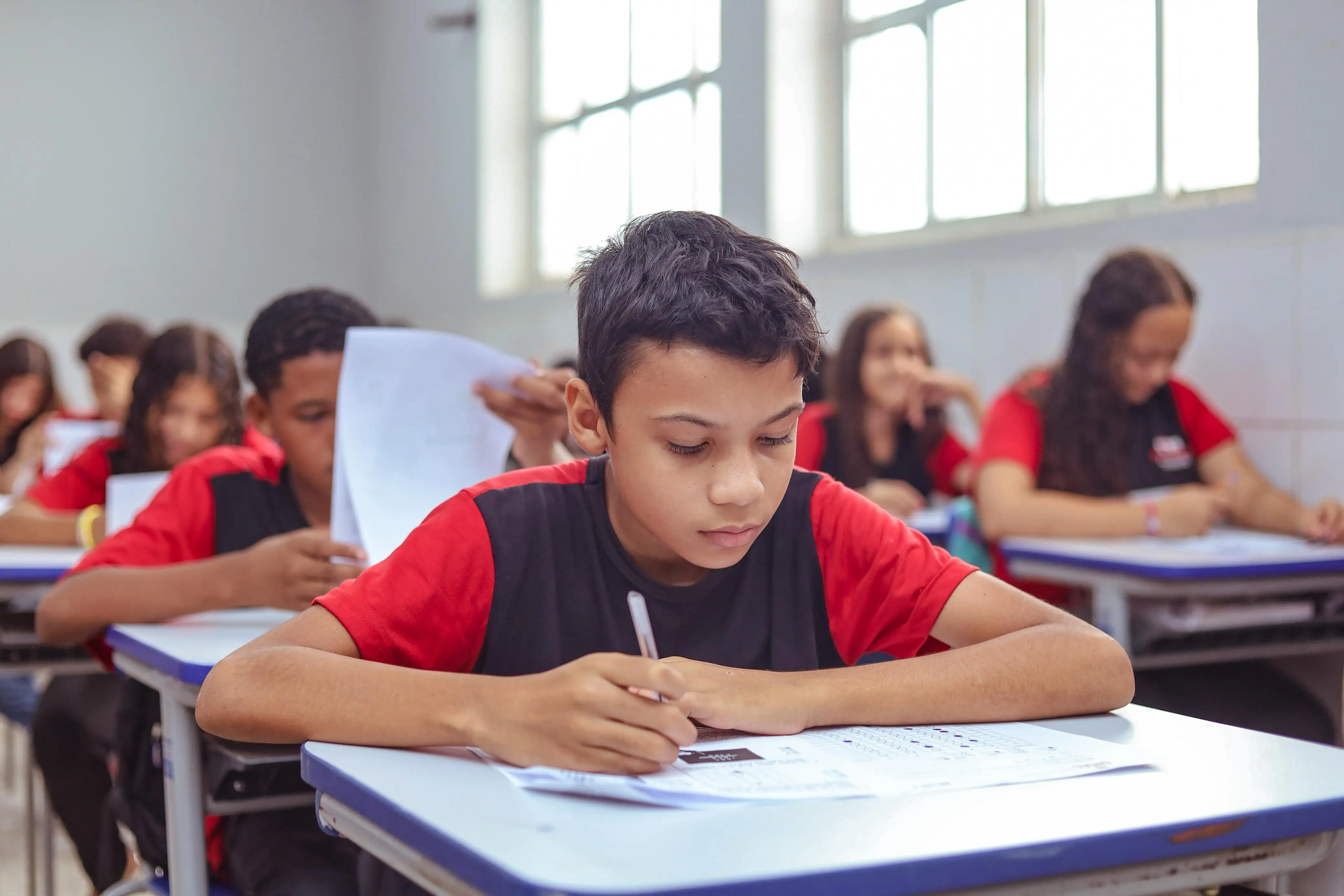 Galeria de imagens - Foto 4 da notícia: Escolas das redes municipal e privada de ensino de Codó aplicam provas da primeira fase da OMAC