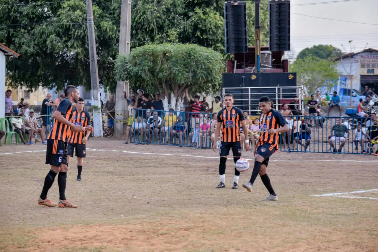 Foto 20 – Grande Final da Copa de Bairros movimenta Codó e se consolida como espetáculo esportivo
