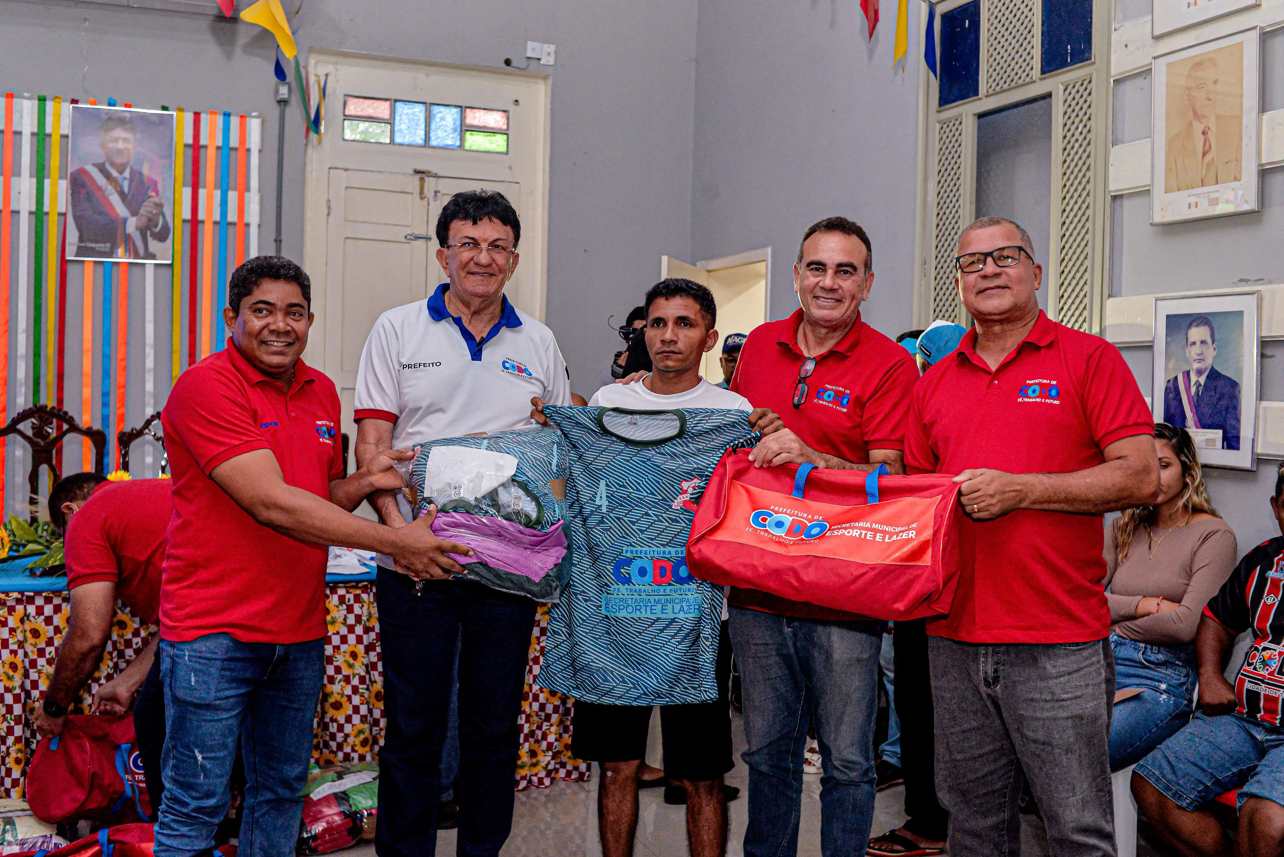 Foto 9 – Prefeitura de Codó lança Copa de Bairros e entrega equipagem esportiva aos clubes participantes