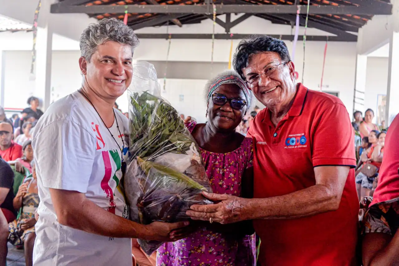 Foto 1 – Prefeitura de Codó beneficia famílias do Codó Novo com 600 Cestas Verdes de produtos da agricultura familiar