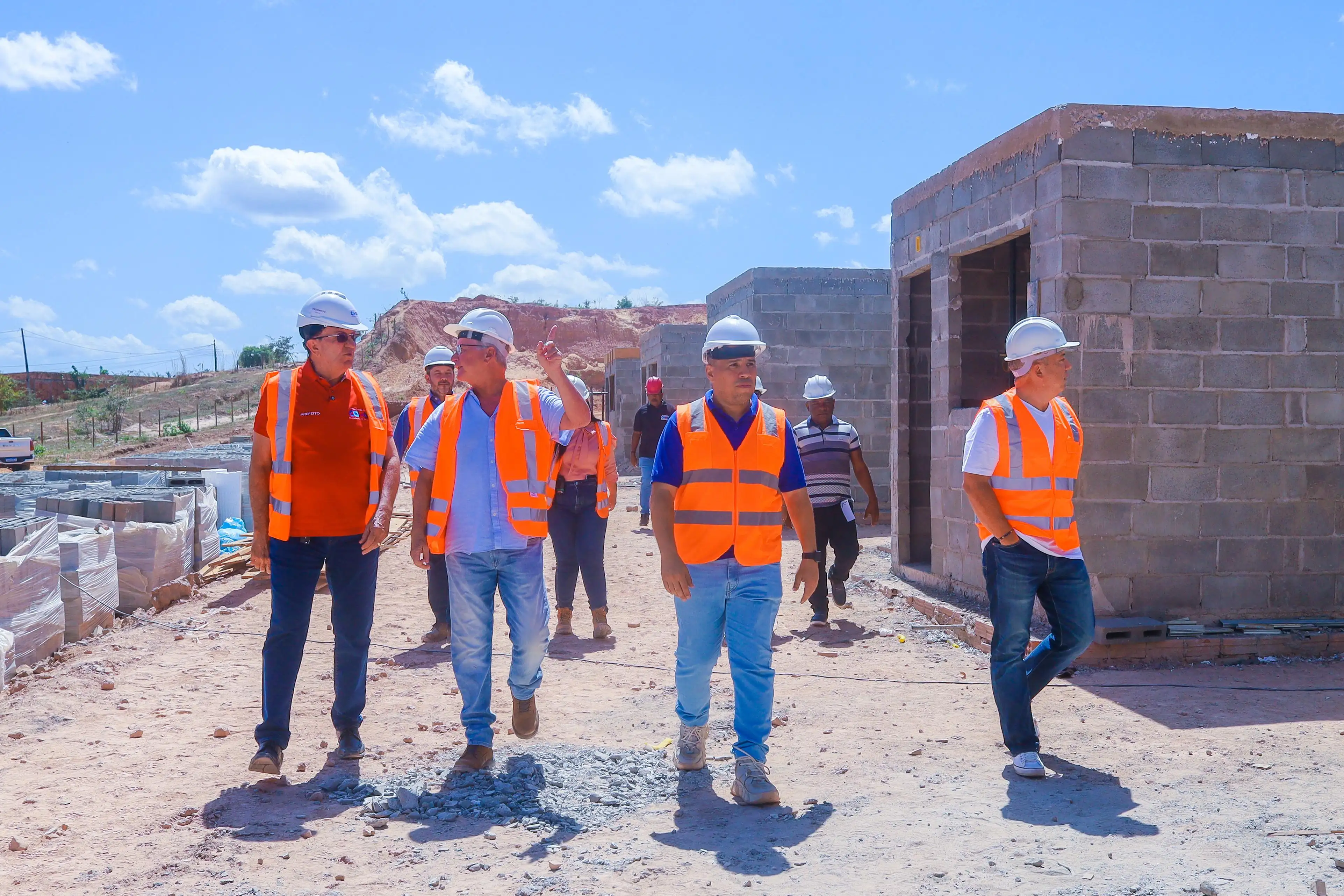 Galeria de imagens - Foto 2 da notícia: Prefeitura de Codó avança na construção de casas do Residencial Monte Belo