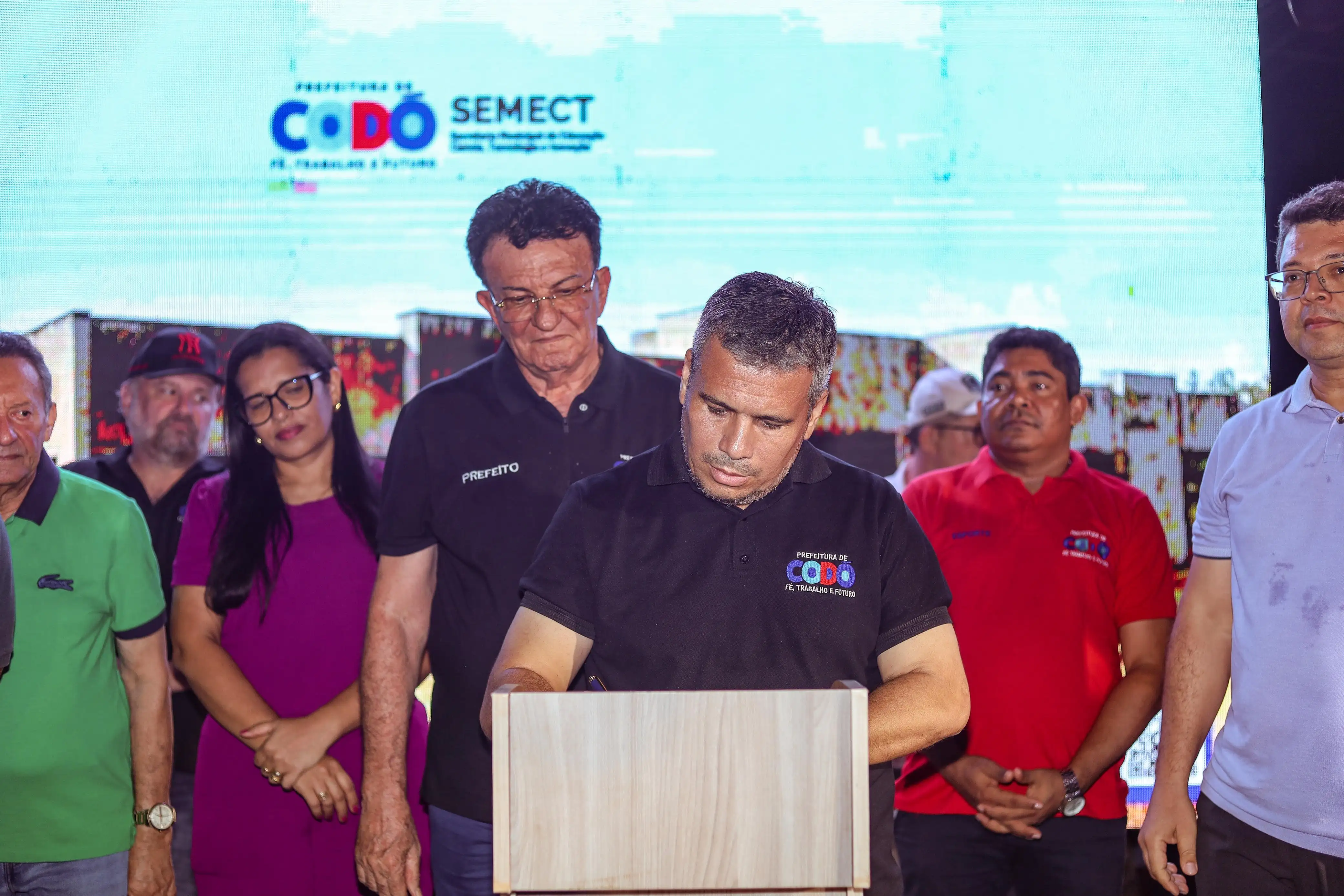 Foto 5 – Prefeitura de Codó assina ordem de serviço para retomada da obra da creche Proinfância em tempo integral no Residencial Trizidela