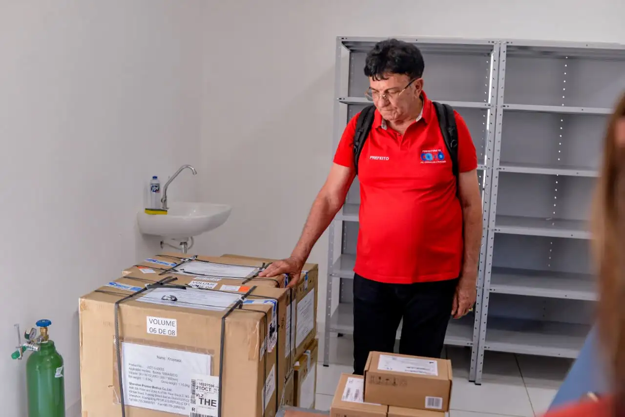 Foto 6 – Faculdade Pitágoras em parceria com a Prefeitura de Codó faz doação de equipamentos para o HGM e SAMU