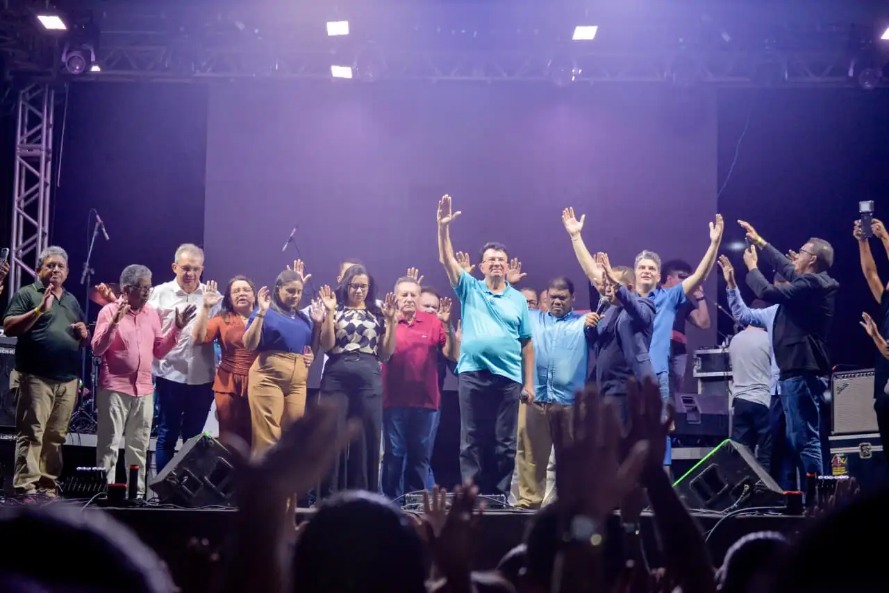 Foto 3 – Dia do Evangélico é celebrado com grande festa e show de Davi Sacer em Codó