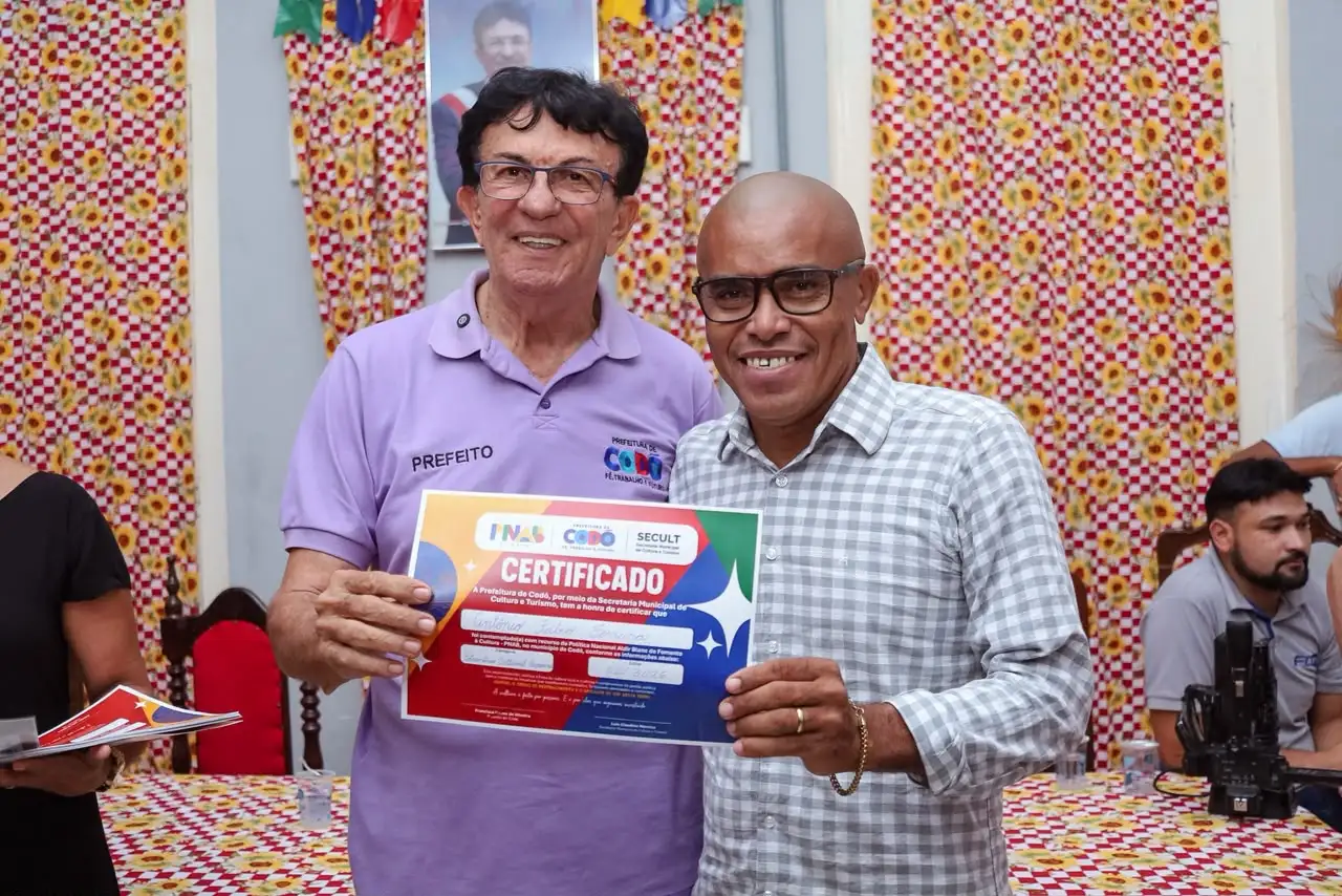 Foto 15 – Artistas e agentes culturais de Codó recebem certificação e pagamento dos recursos da Política Nacional Aldir Blanc