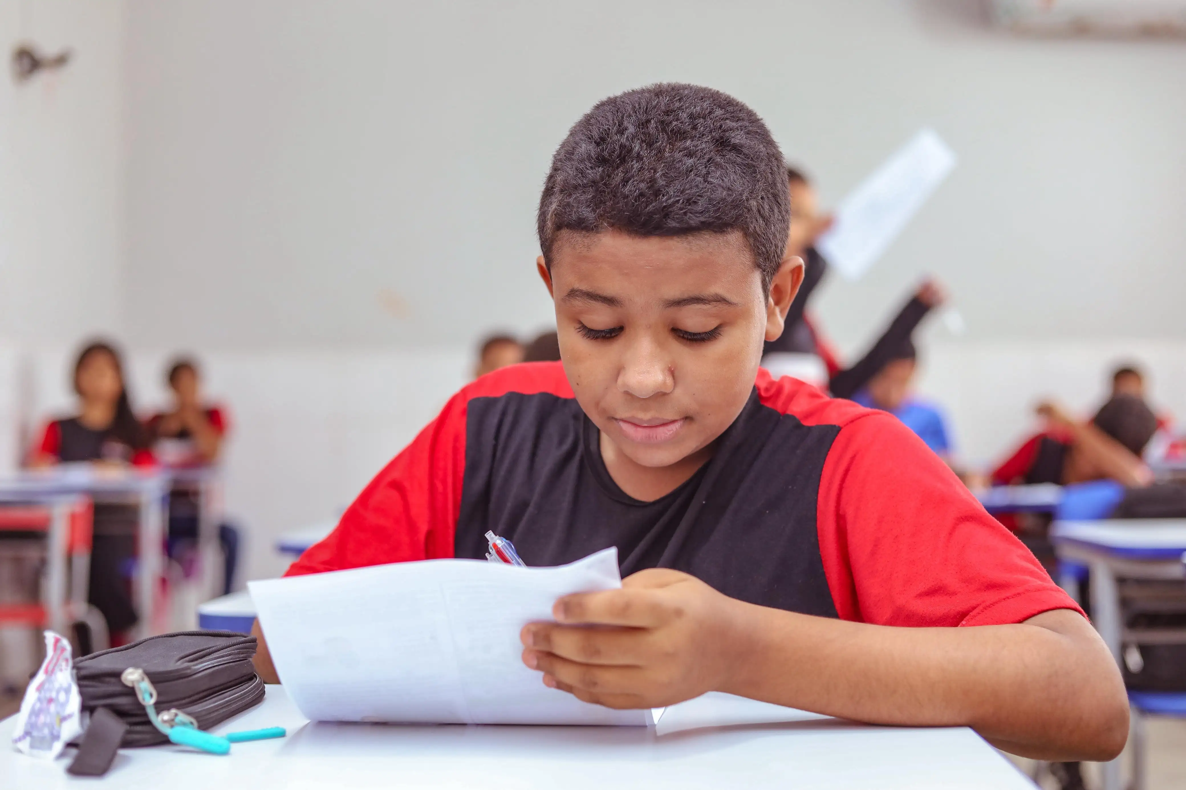 Galeria de imagens - Foto 8 da notícia: Escolas das redes municipal e privada de ensino de Codó aplicam provas da primeira fase da OMAC