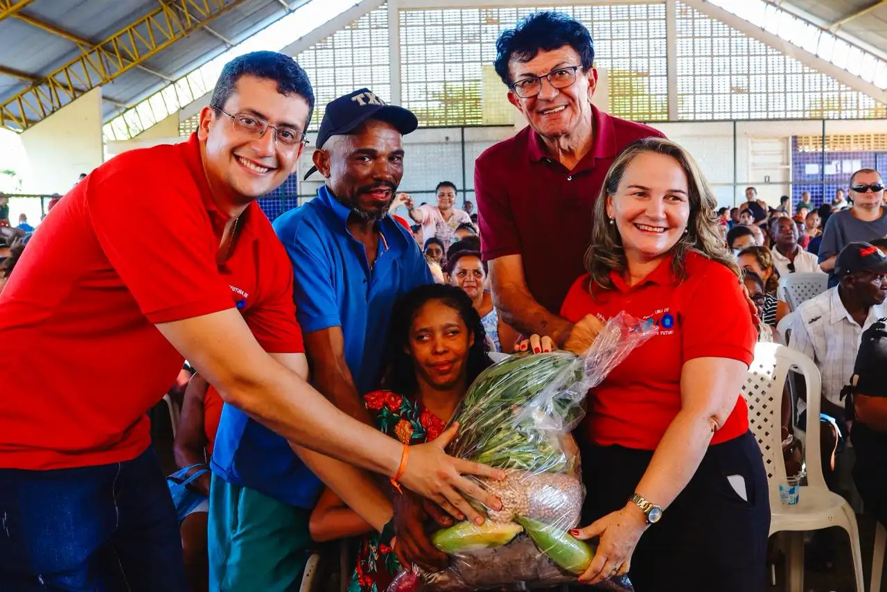 Foto 1 – Prefeitura fortalece segurança alimentar com entrega de 500 cestas verdes em Codó