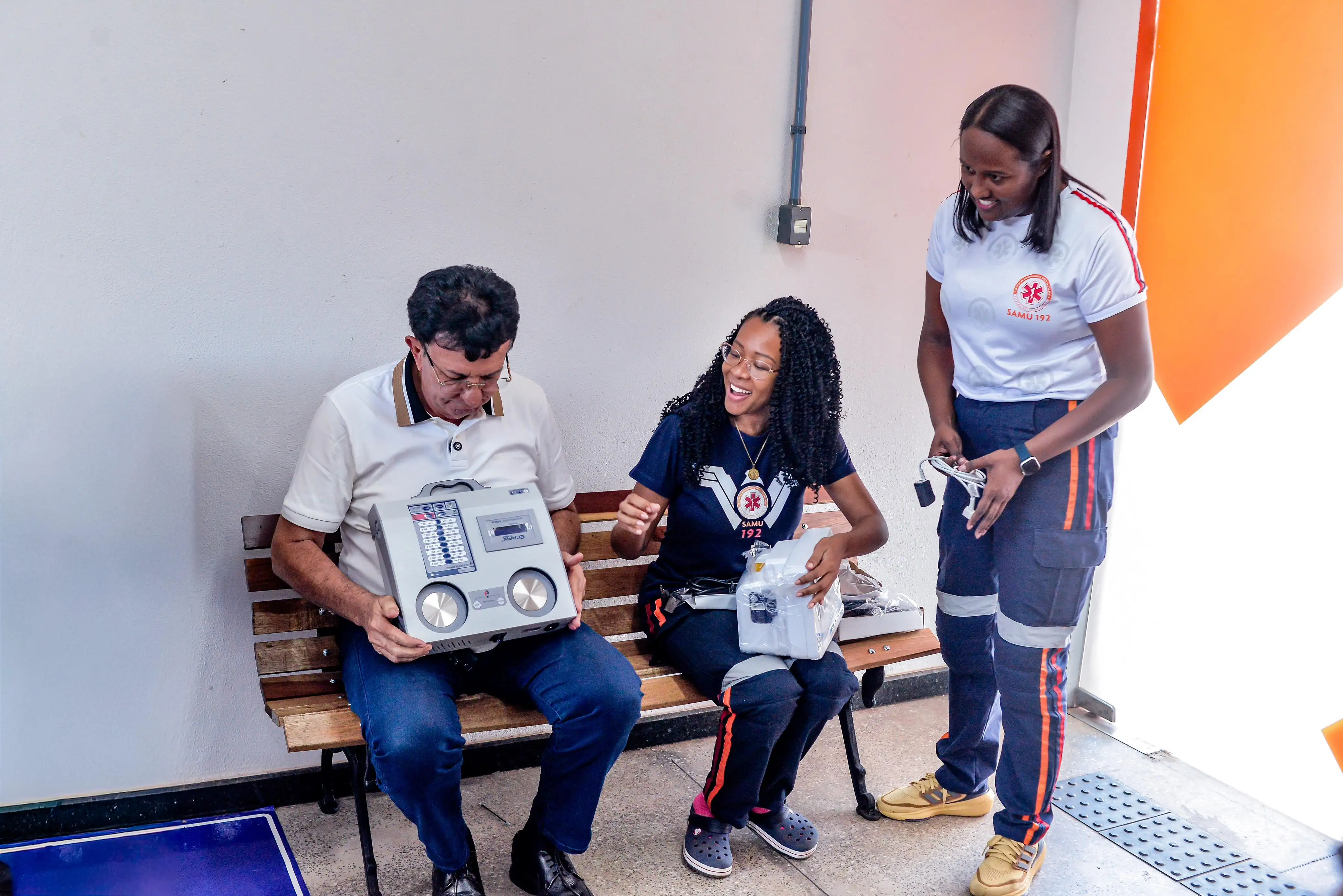 Foto 3 – Faculdade Pitágoras de Codó faz doação de equipamentos para o SAMU