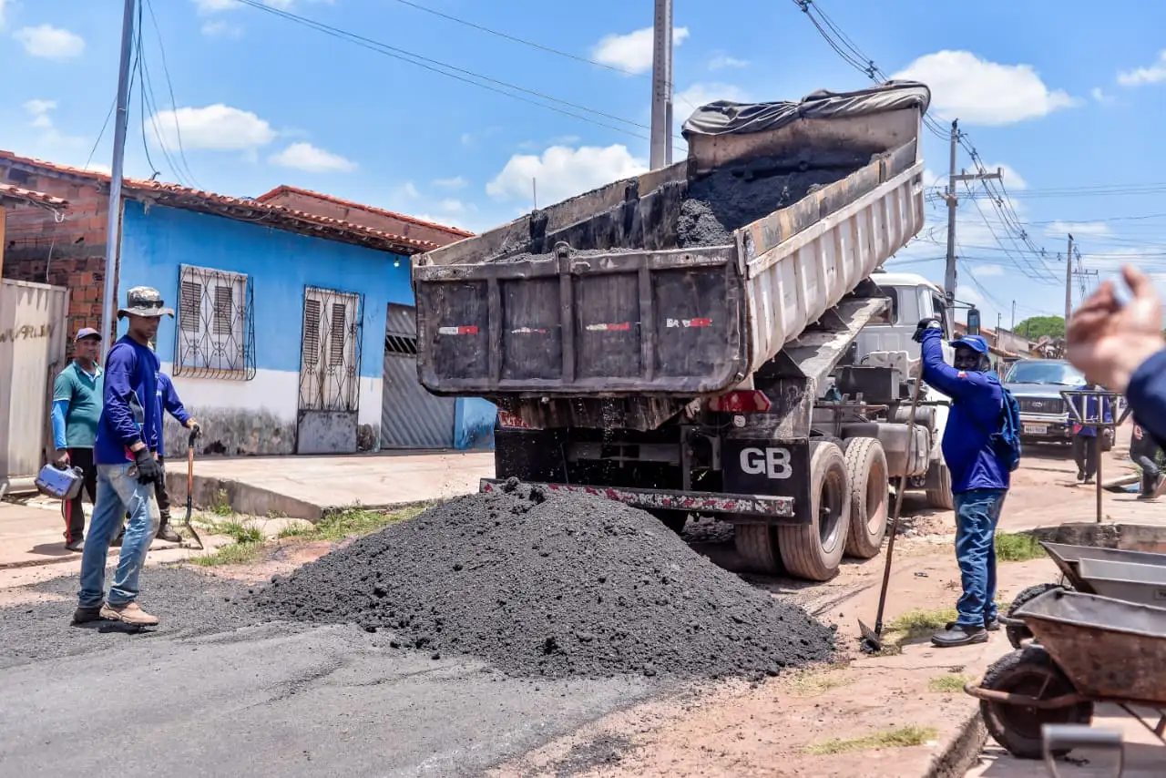 Galeria de imagens - Foto 6 da notícia: Prefeitura de Codó segue firme com o trabalho de recuperação de ruas através da Operação Tapa-Buracos