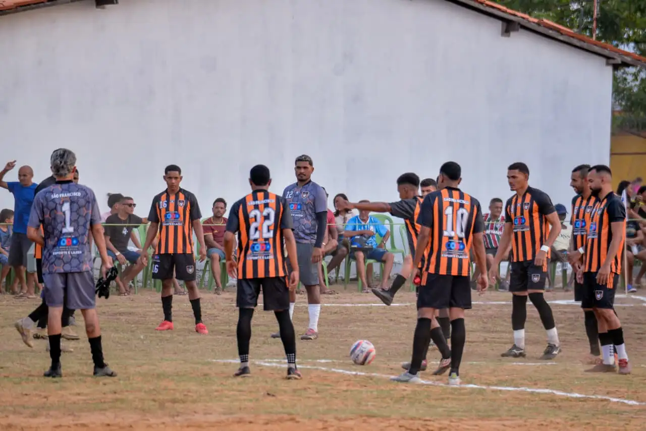 Foto 15 – Grande Final da Copa de Bairros movimenta Codó e se consolida como espetáculo esportivo