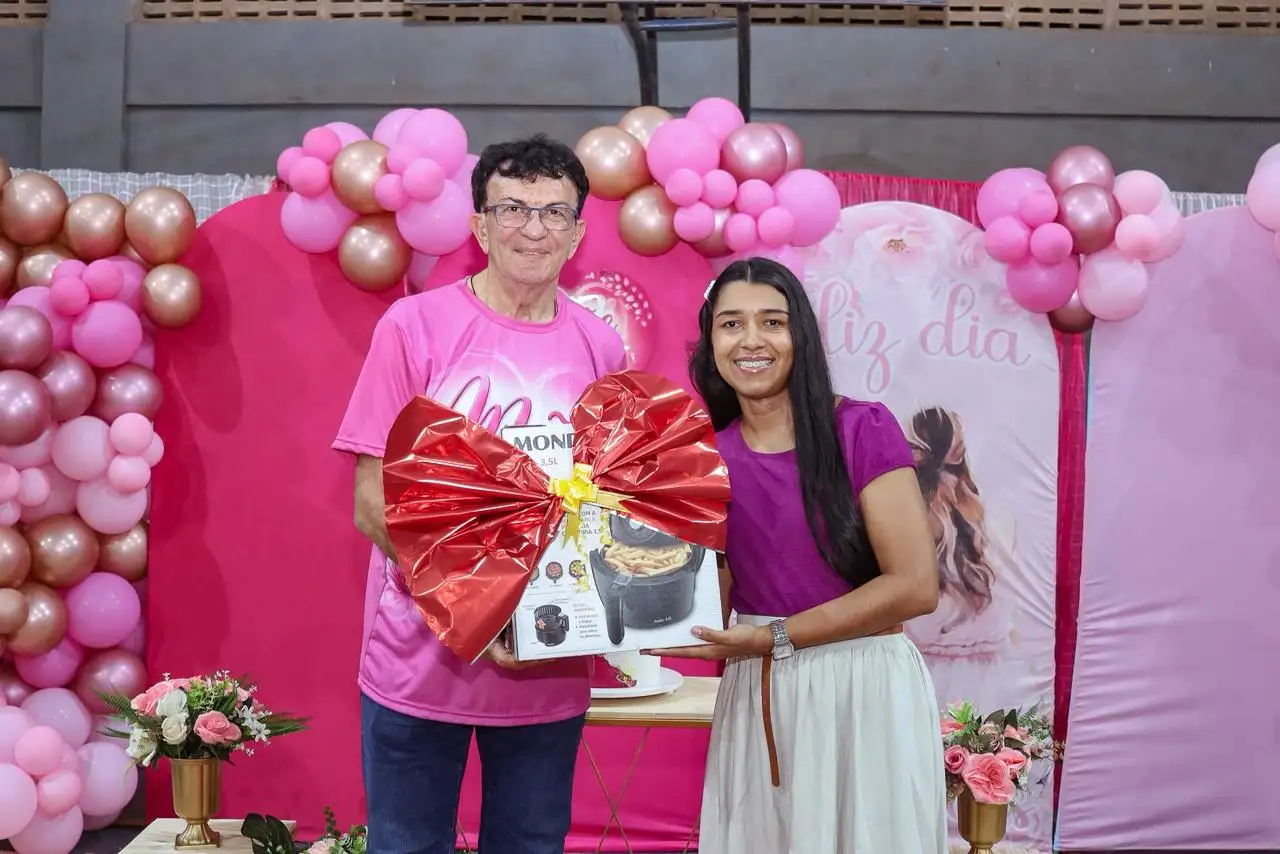 Foto 11 – Grande Show de Prêmios marca comemoração do Dia das Mães em Cajazeiras