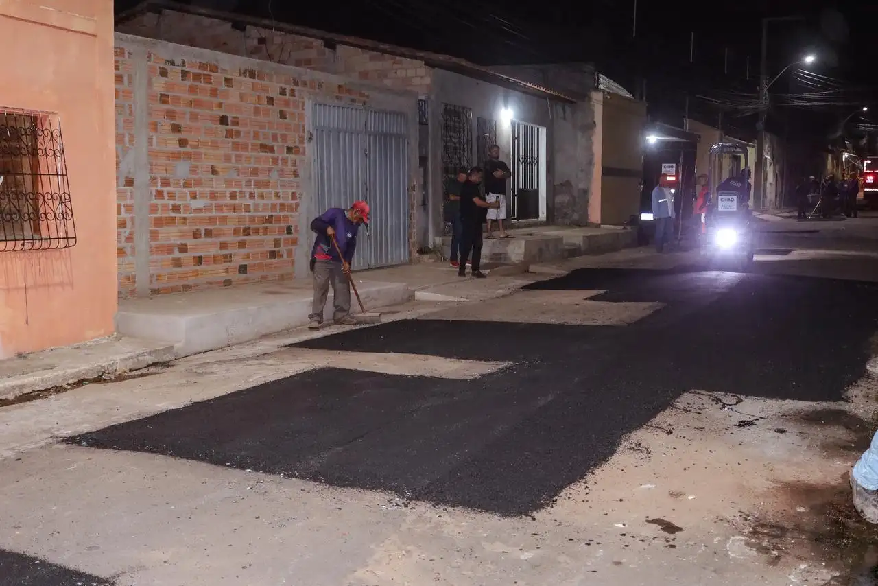 Galeria de imagens - Foto 8 da notícia: Prefeitura de Codó intensifica Operação Tapa-Buracos para recuperação de ruas do município