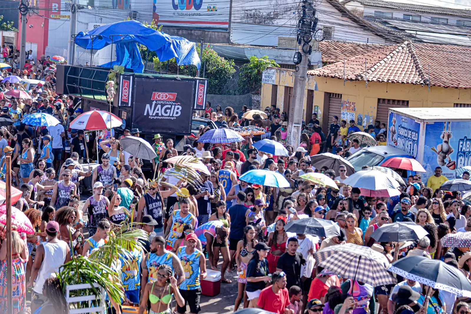 Foto 8 – Do Blocão do Vereda à Chicabana: festa toma conta de Codó no quarto dia de Carnaval