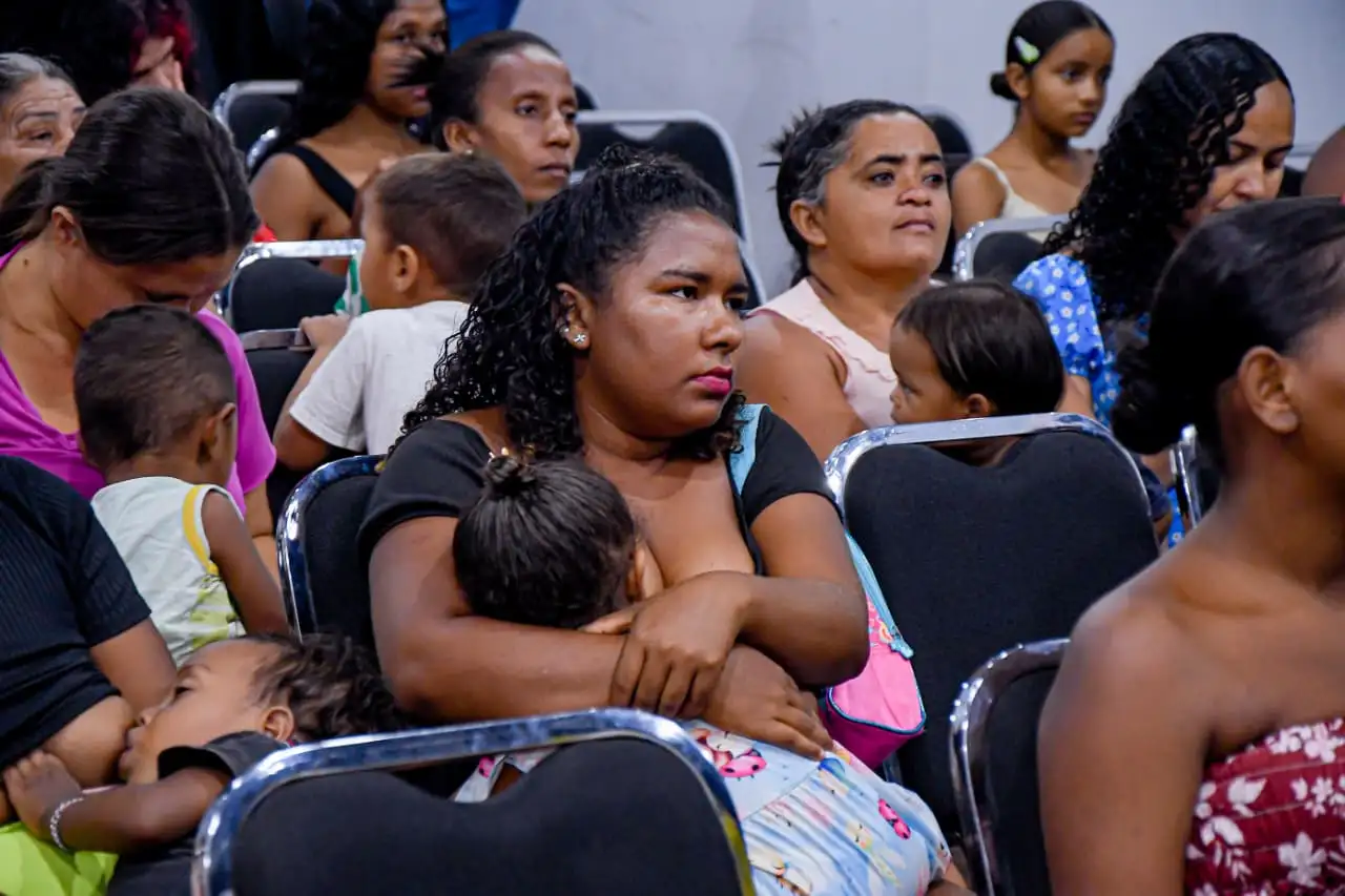 Foto 4 – Dia D da Primeira Infância leva brincadeiras, orientação e serviços às famílias de Codó