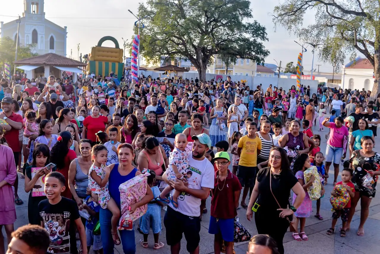 Foto 12 – Prefeitura de Codó celebra o Dia das Crianças com grande festival na Praça São Sebastião