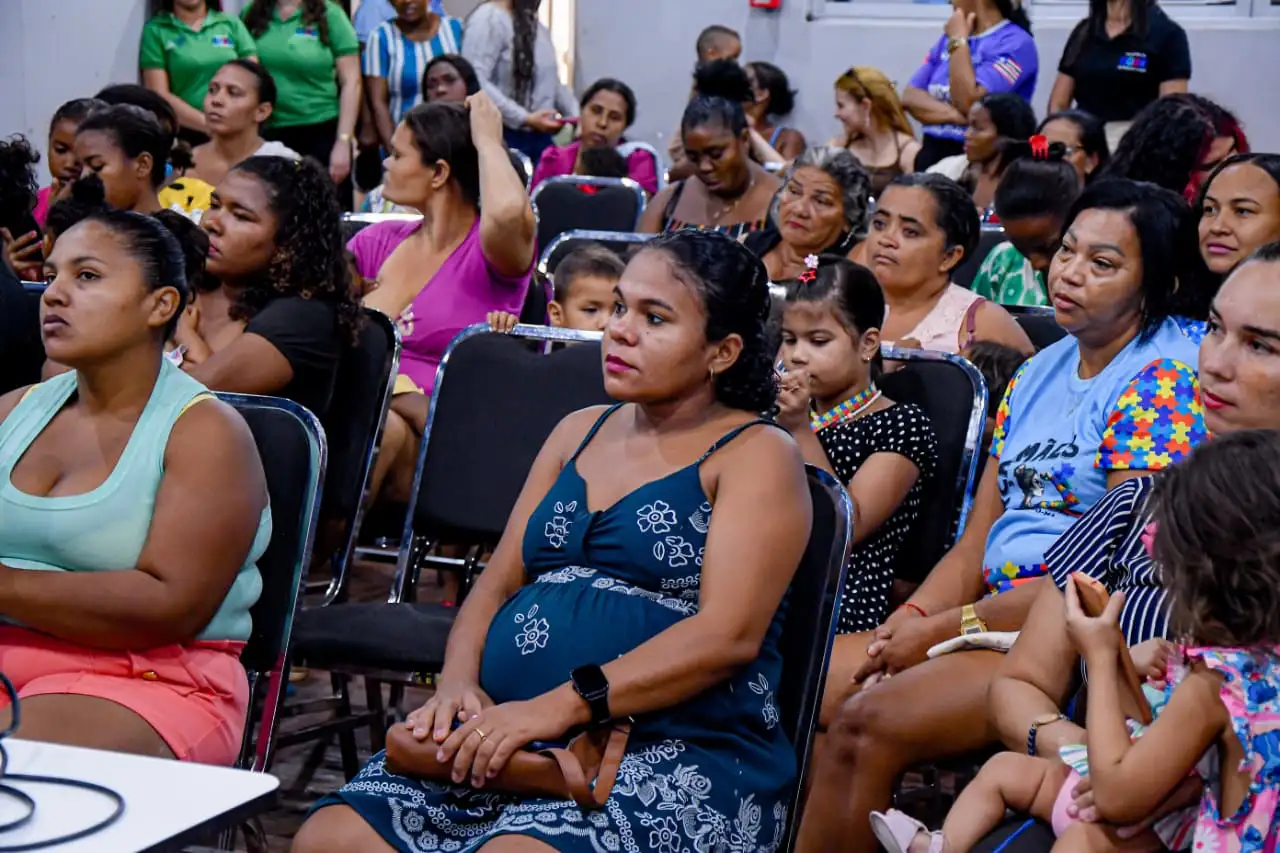 Foto 3 – Dia D da Primeira Infância leva brincadeiras, orientação e serviços às famílias de Codó