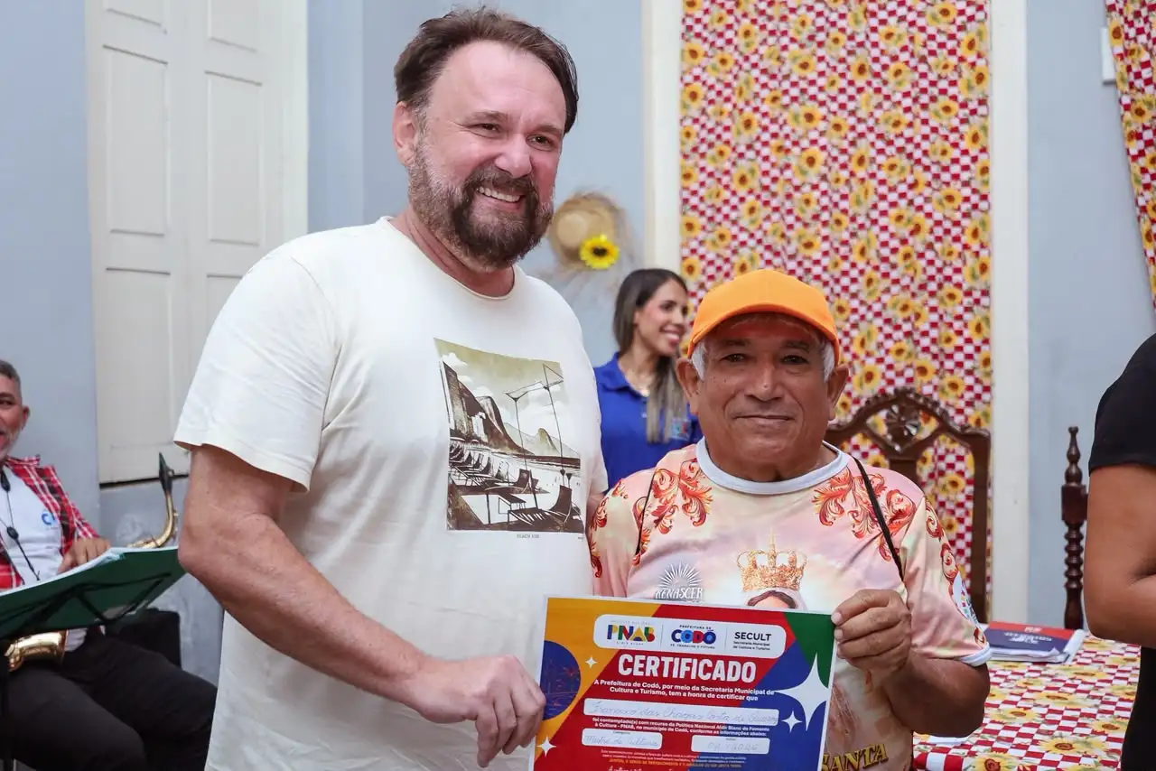 Foto 2 – Artistas e agentes culturais de Codó recebem certificação e pagamento dos recursos da Política Nacional Aldir Blanc