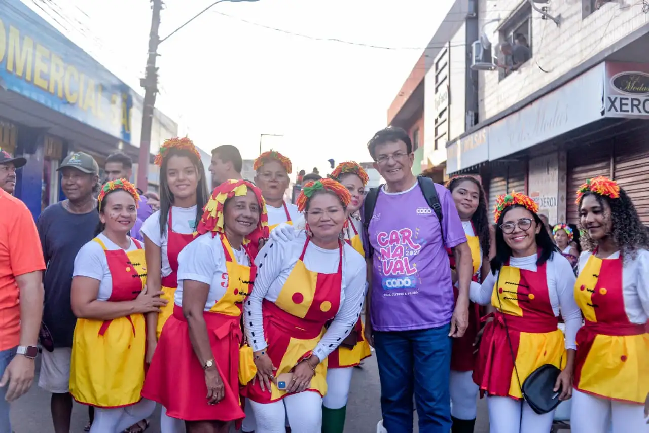 Foto 8 – Ruas de Codó são tomadas por alegria e tradição no Cortejo do Carnaval 2026