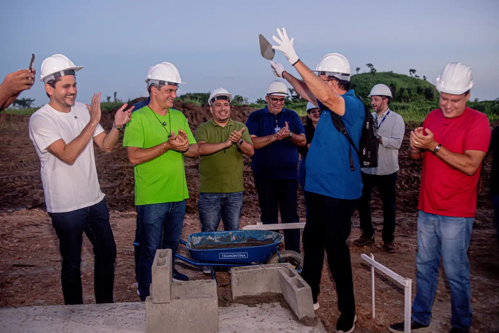 Foto 23 – Prefeitura de Codó celebra 129 Anos do município com inaugurações e show do Padre Antônio Maria