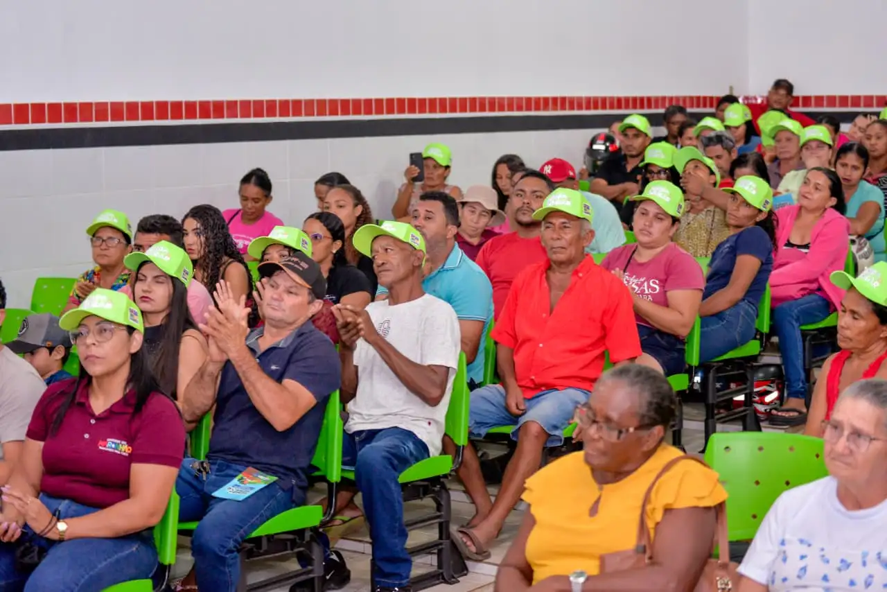 Foto 6 – Agricultores de Codó recebem cartões do Programa Tempo de Semear para fortalecimento da produção rural