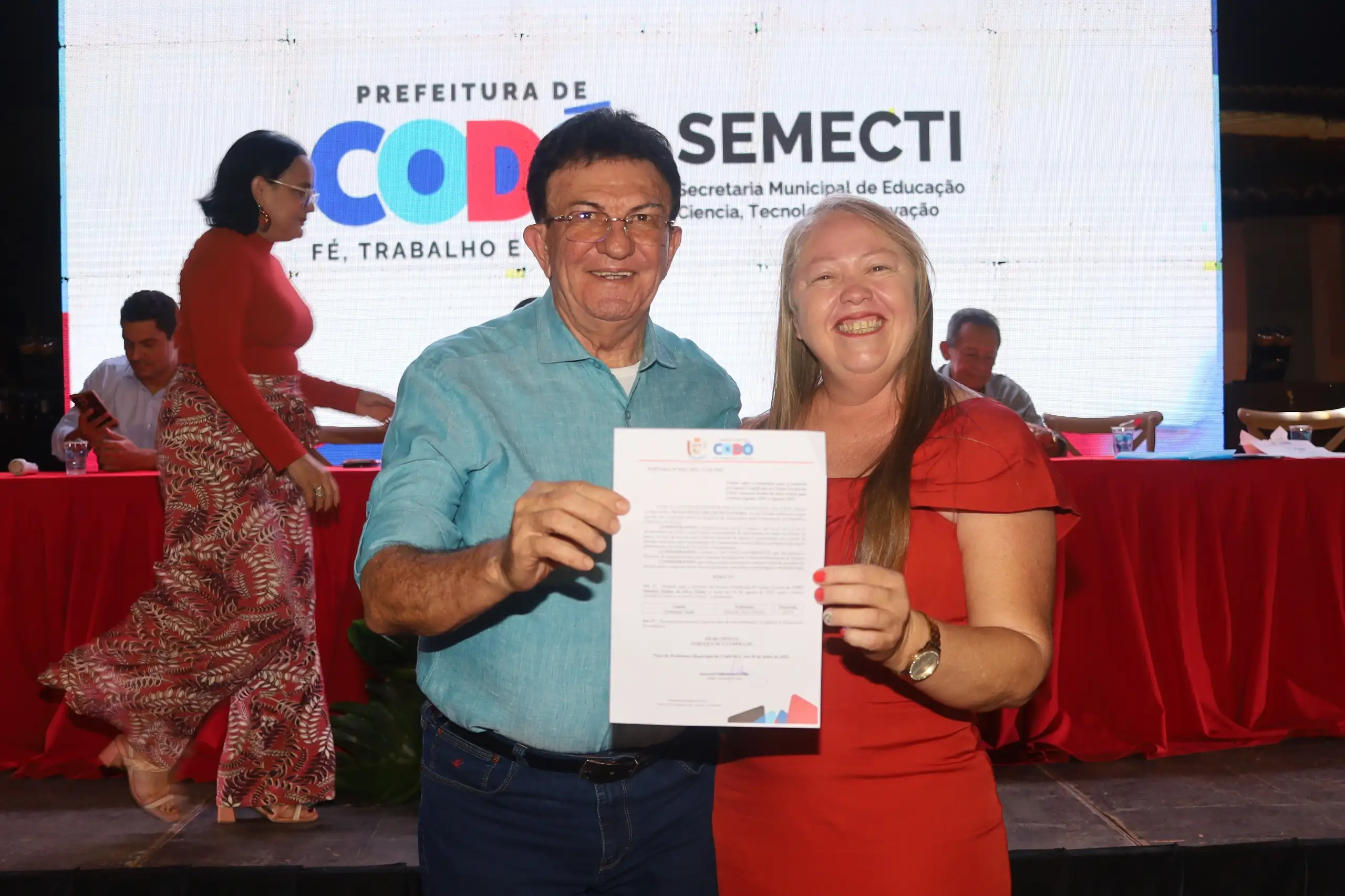 Galeria de imagens - Foto 7 da notícia: Posse de gestores escolares da rede municipal de ensino marca novo ciclo na educação de Codó