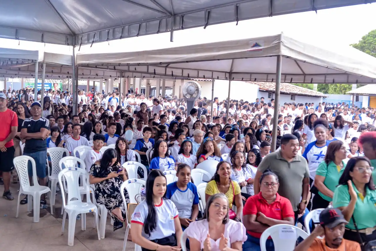 Foto 2 – Estudantes codoenses recebem mais de 4 mil tablets do programa “Tô Conectado” no Festival Conecta Codó